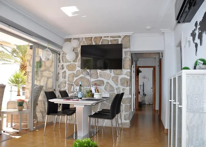 Sunrise Apartment *